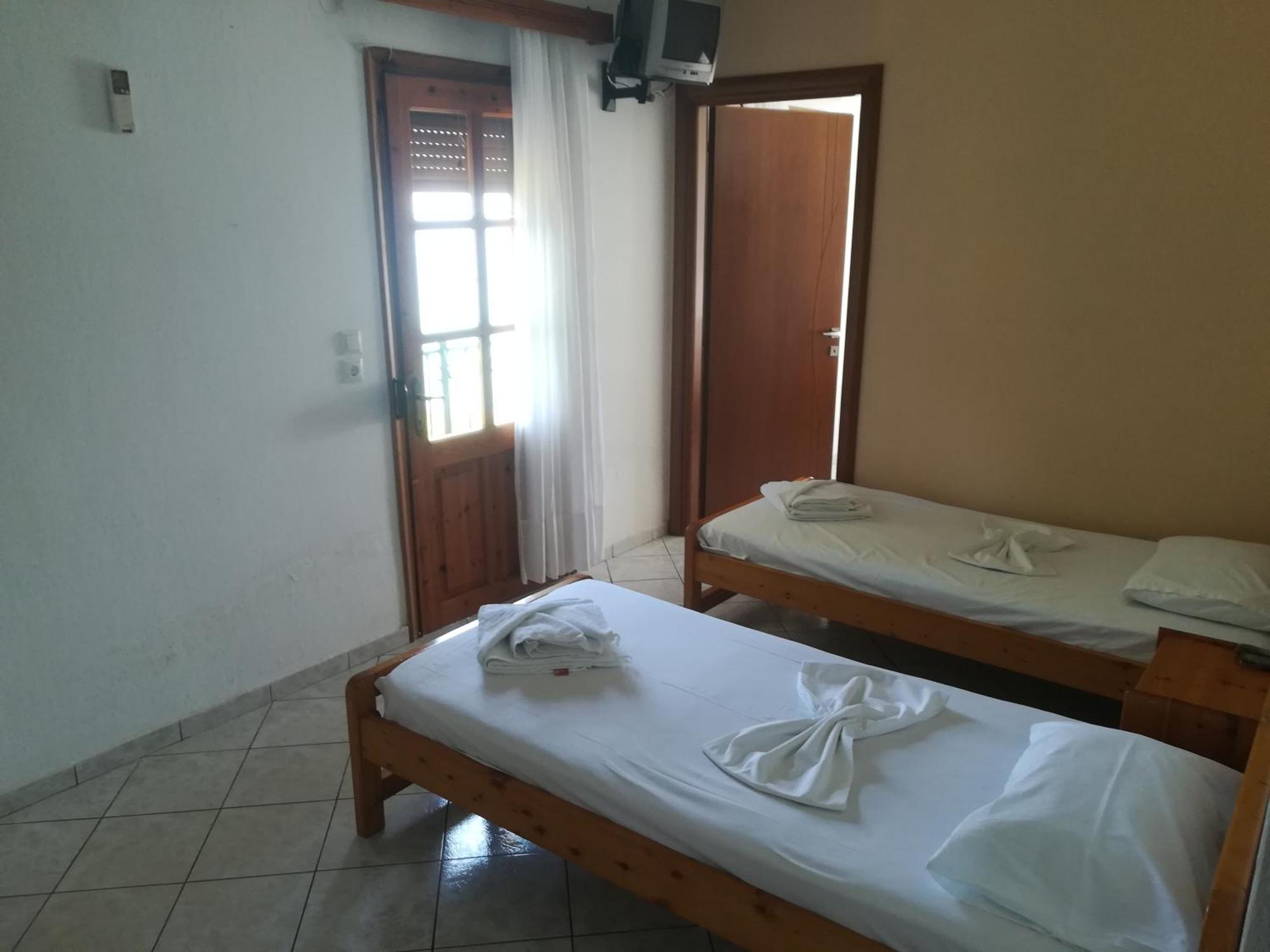 Dolphins House Koinira