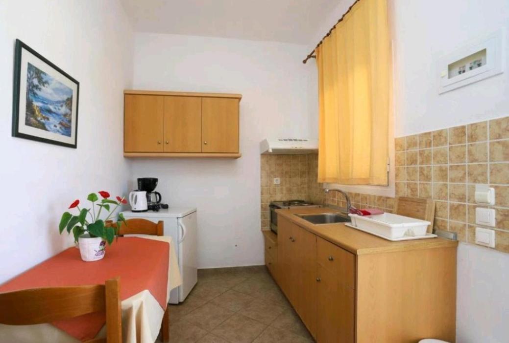 Aleka 1 Apartment *