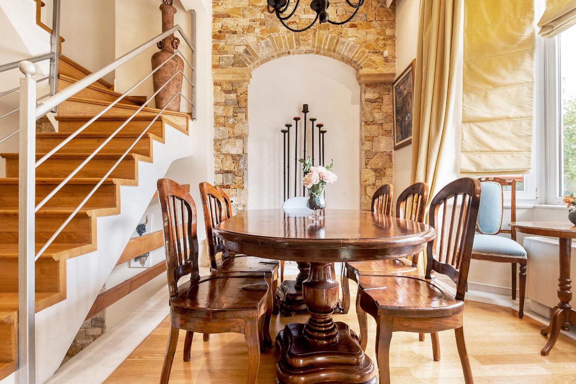 Artistic Luxury Villa *