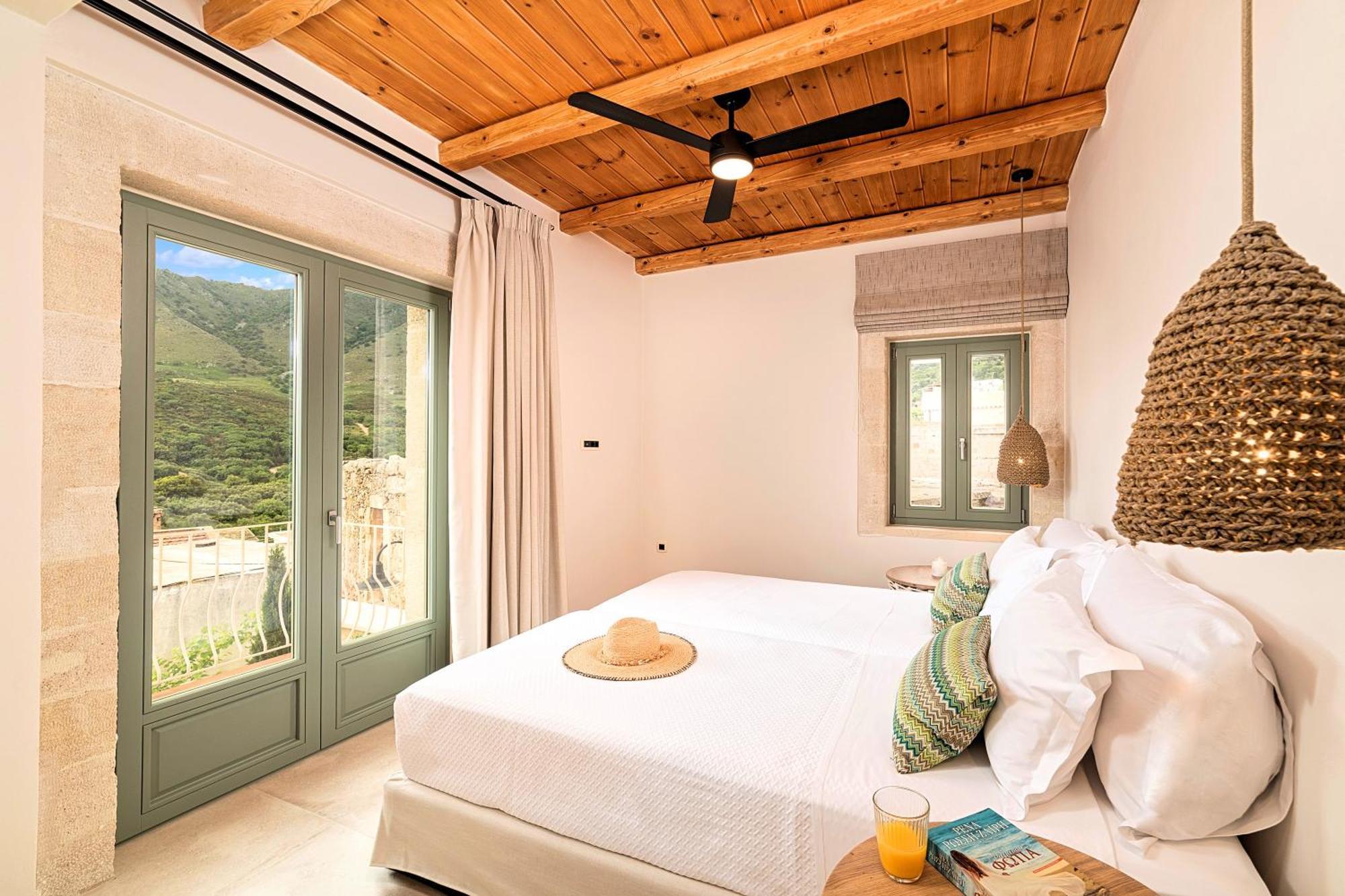 Mirage By Posarellivillas Villa