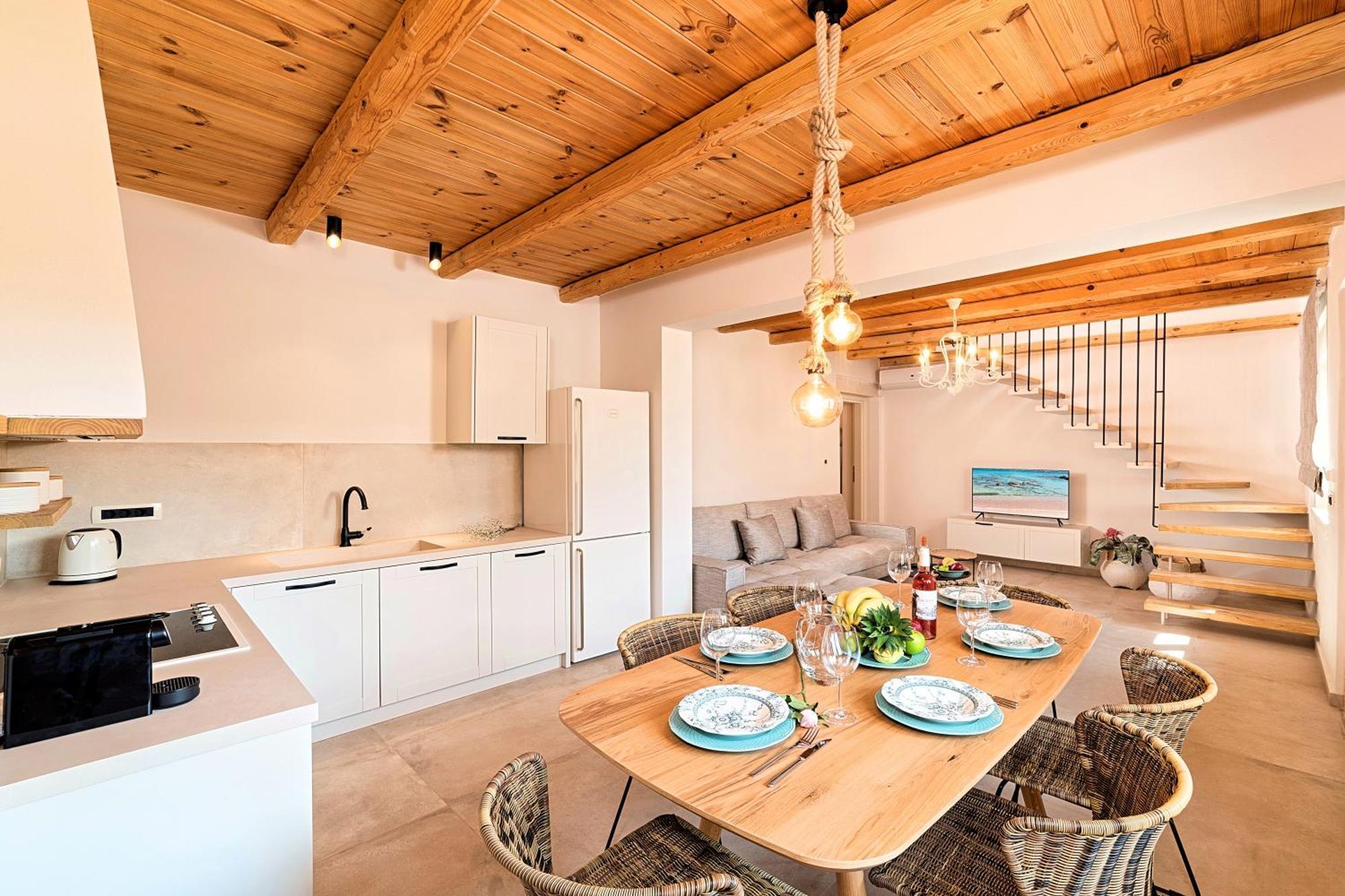 Villa Mirage By Posarellivillas