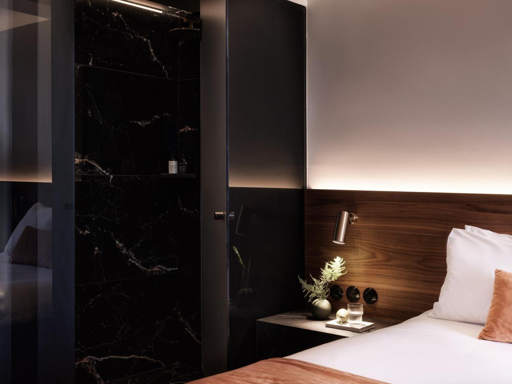 Aparthotel The Newel Acropolis 3*