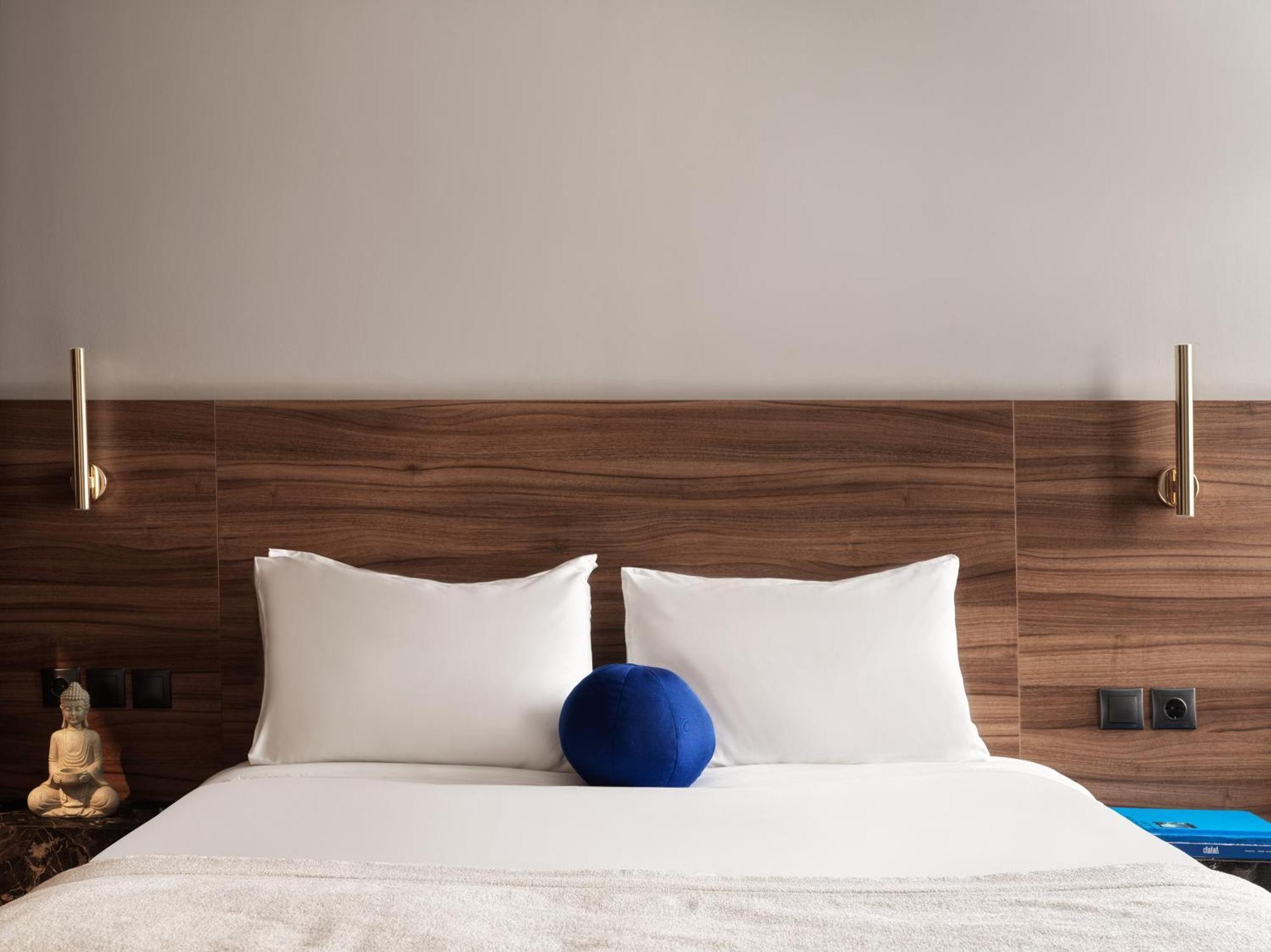 The Newel Acropolis Aparthotel