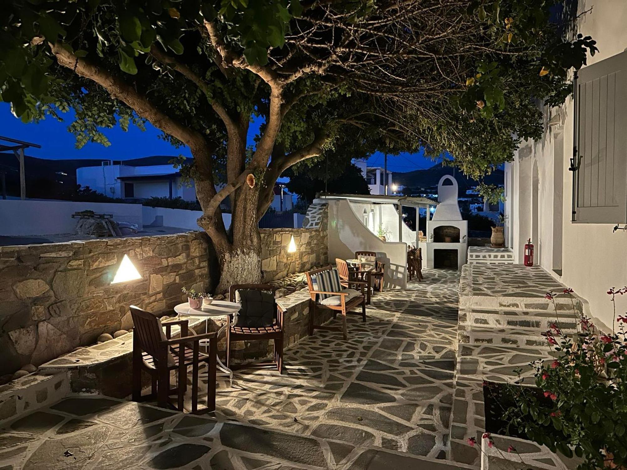 Aparthotel Anixis Paros