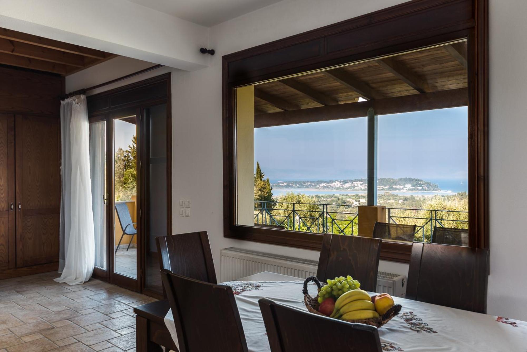 House With Private Mini Pool Jacuzzi & Holiday home