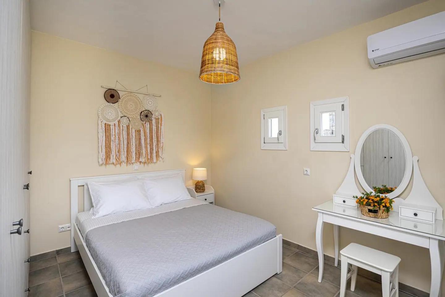 Stelios-korina With Pool And Stunning View In Syros Posidonia Posidhonia (Syros)