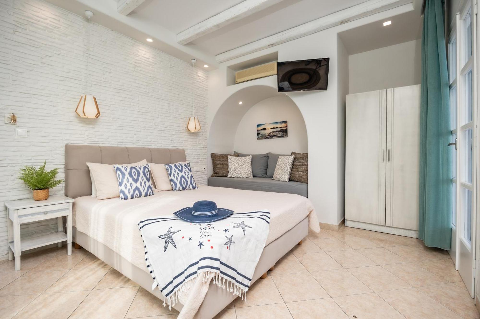 Aggeliki's Diamond 2* Agia Anna (Naxos)