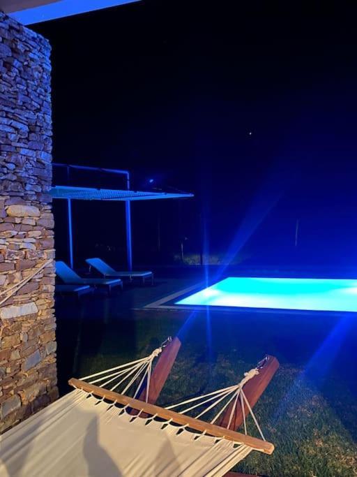 Cristelia Seafront & Pool *
