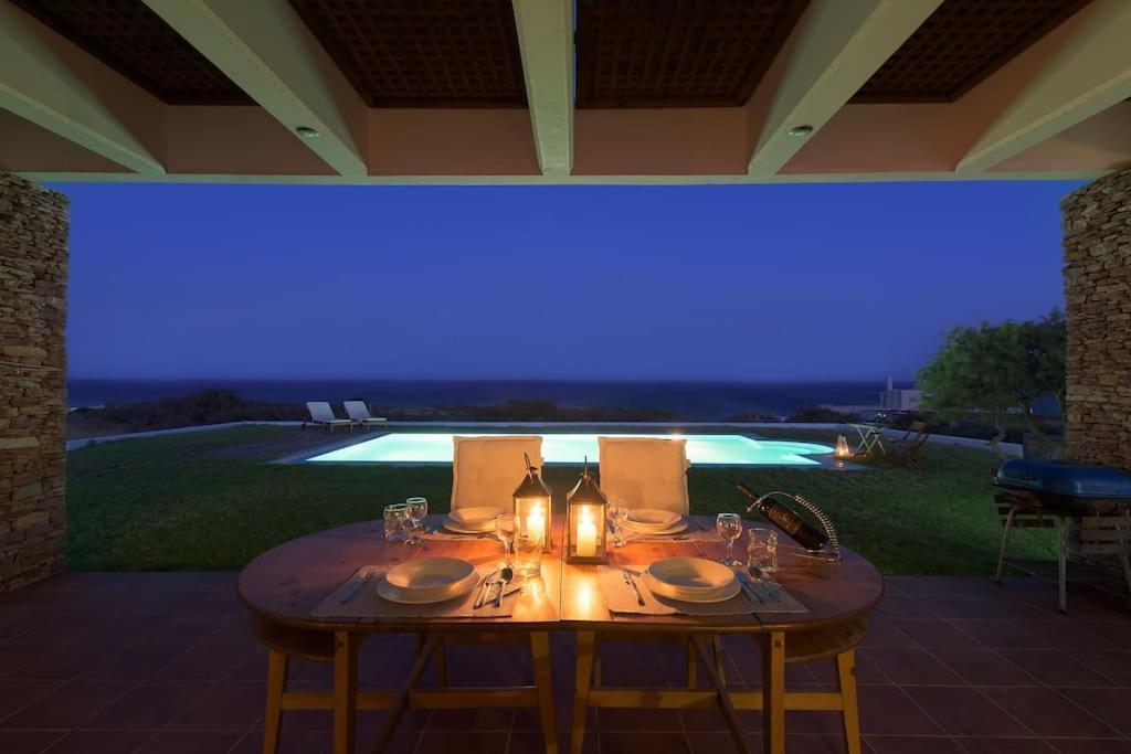 Cristelia Seafront & Pool *