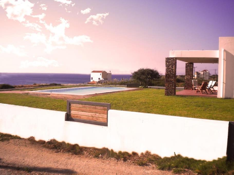 Villa Cristelia Seafront & Pool *