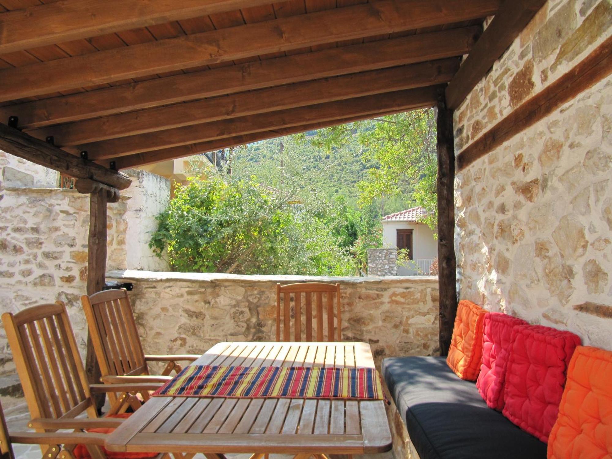 Aparthotel Annousa's House & *
