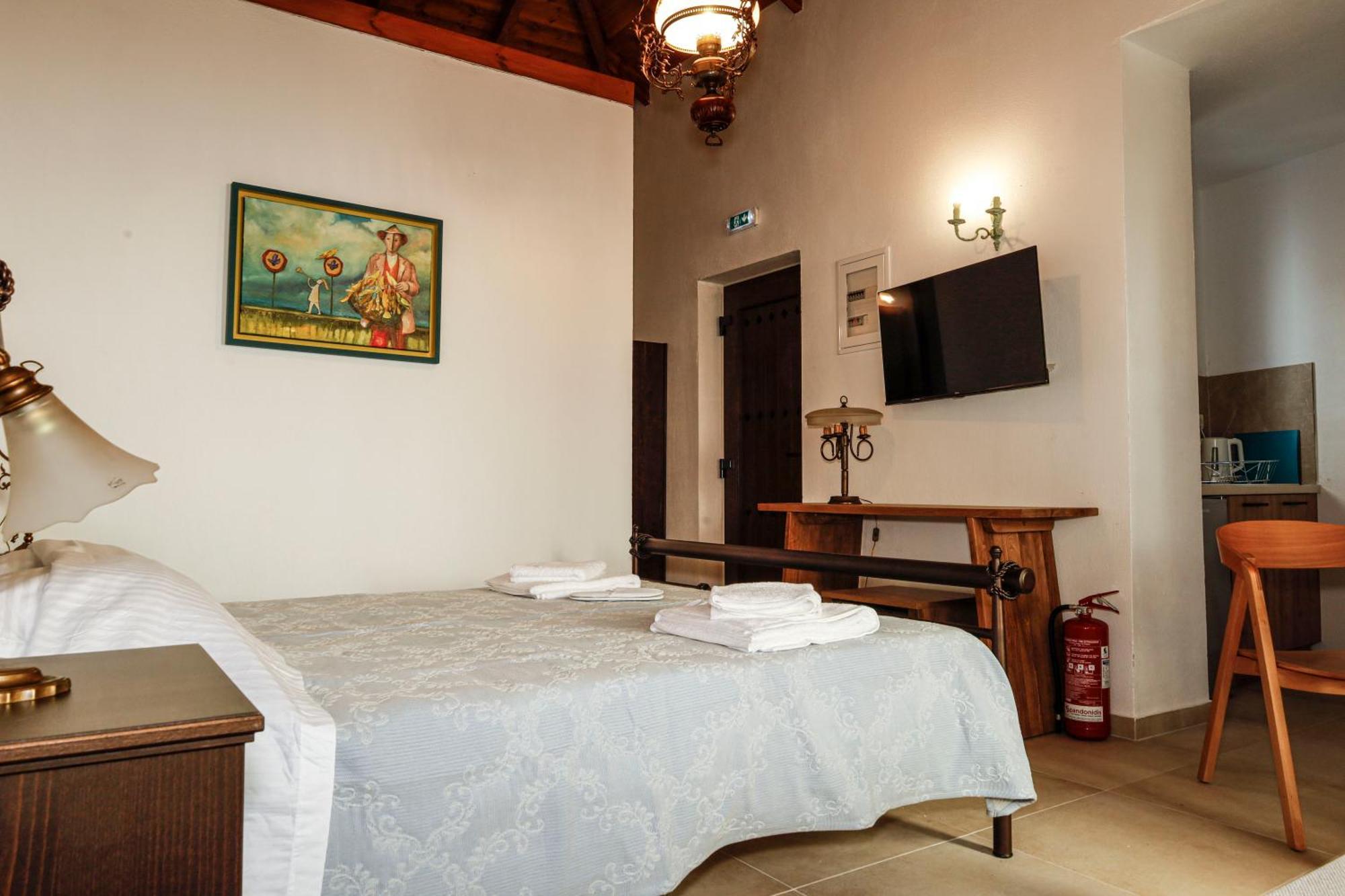 Annousa's House & Aparthotel