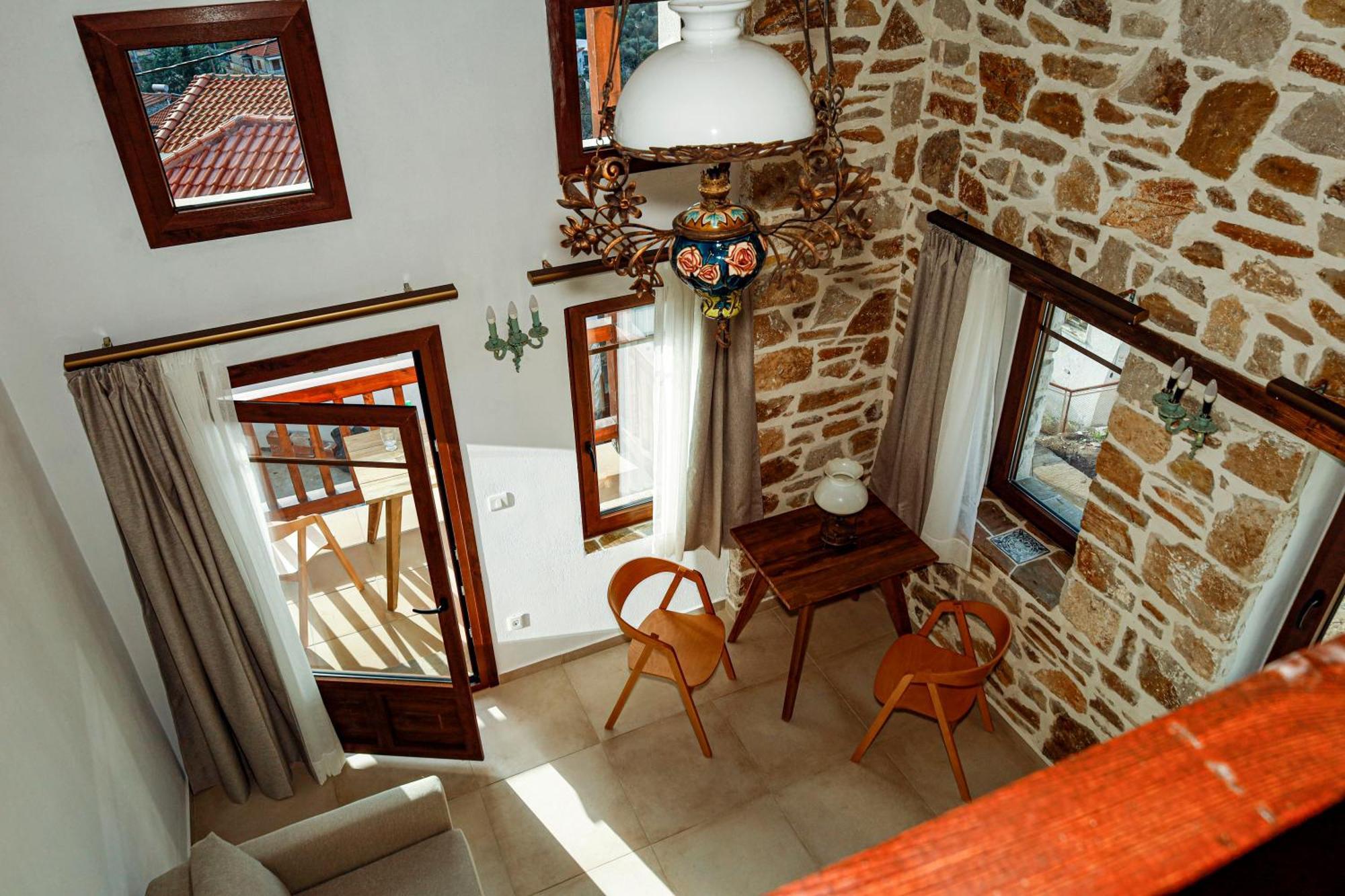 Annousa's House & Aparthotel Kallirakhi