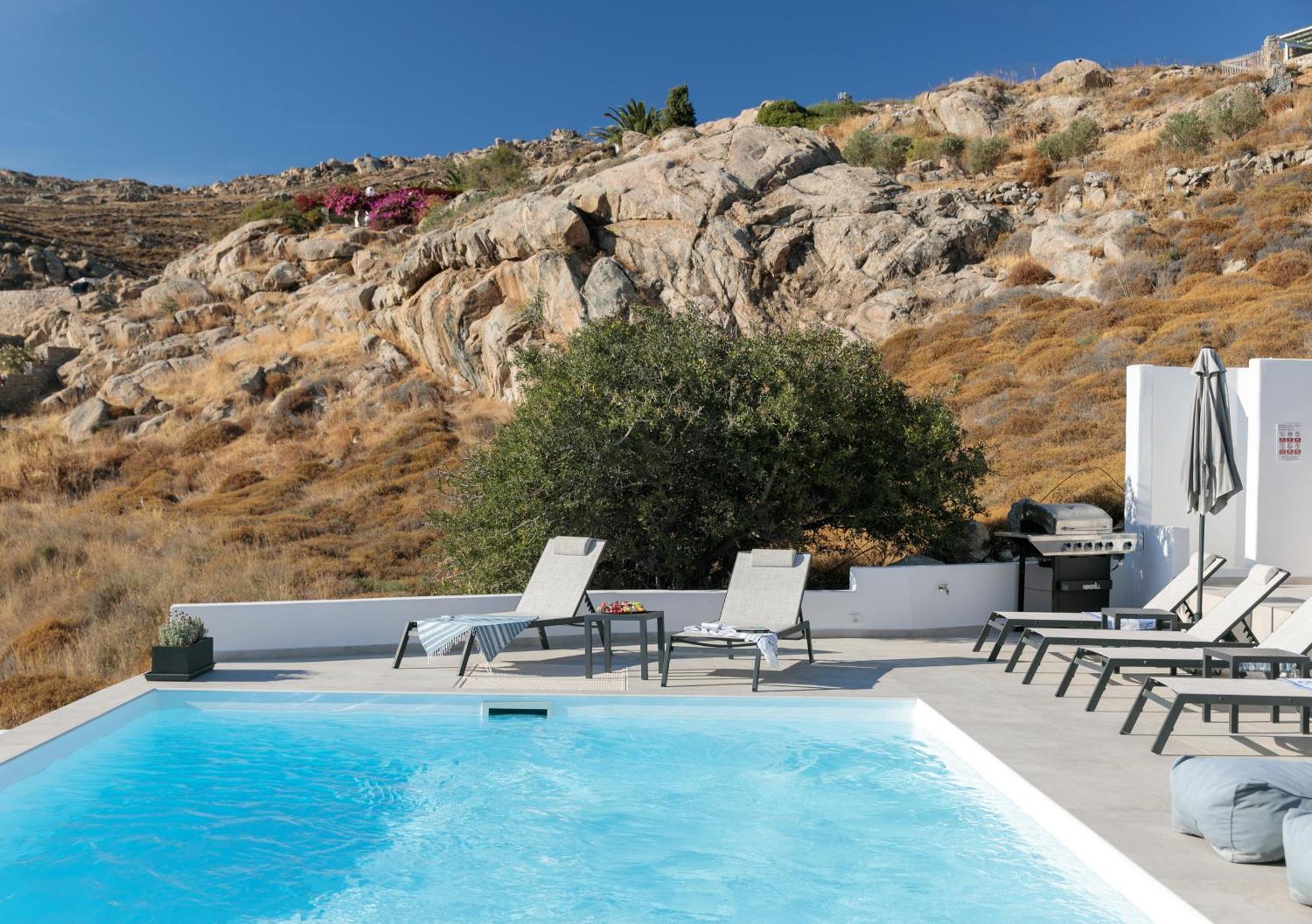 Villa Milagro 4br With Sea View Mikri Vigla Naxos City
