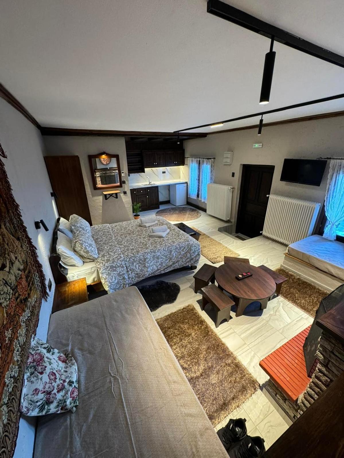 Enastron Bed & Breakfast