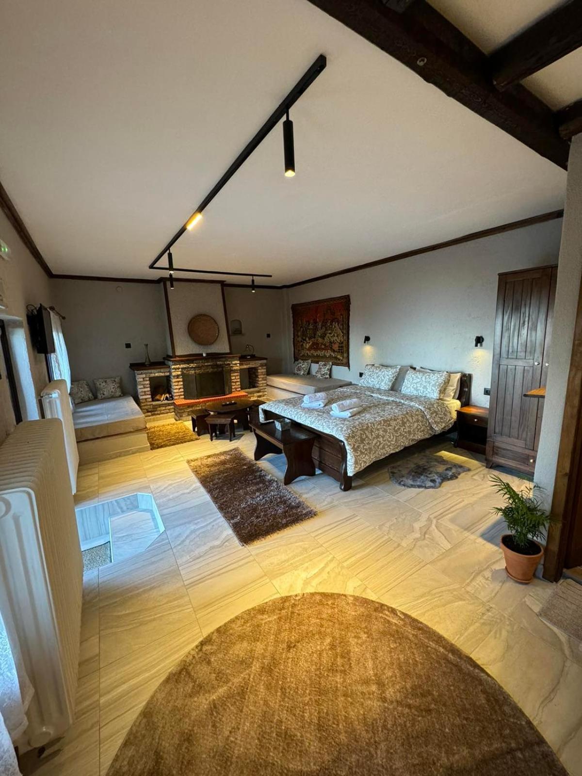 Enastron Bed & Breakfast Palaios Panteleimonas