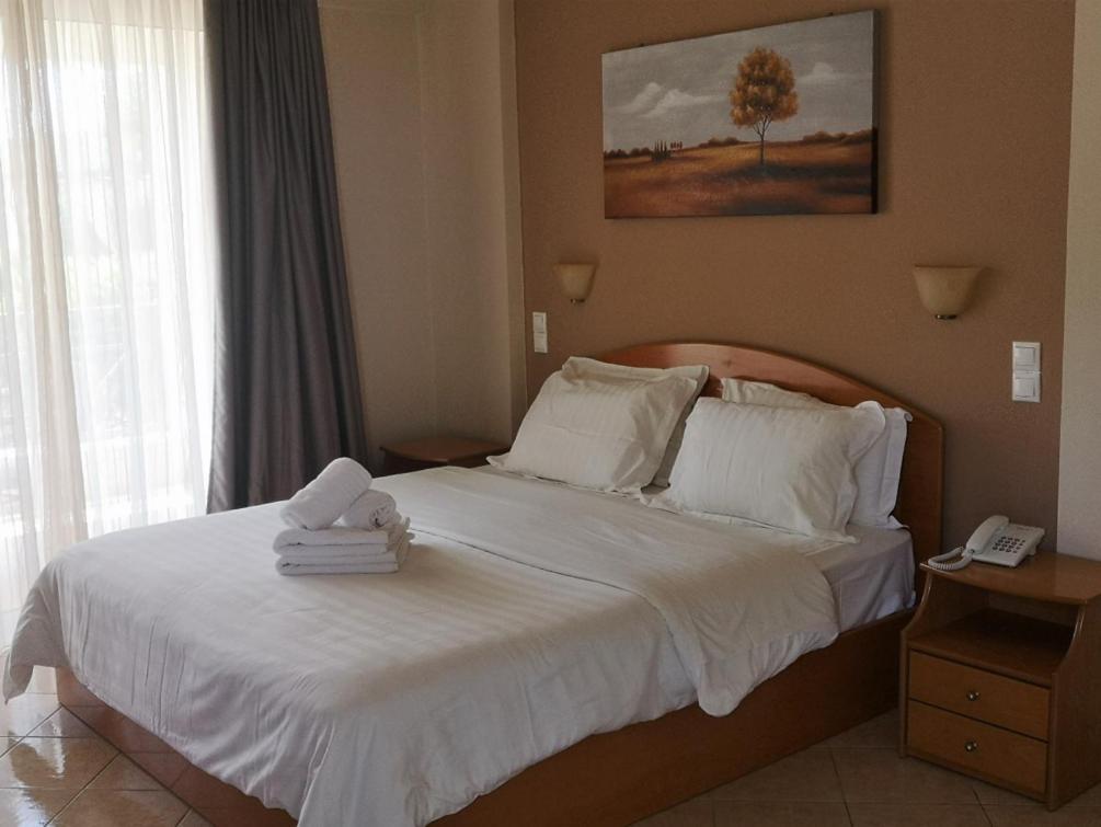 Colonides Hotel