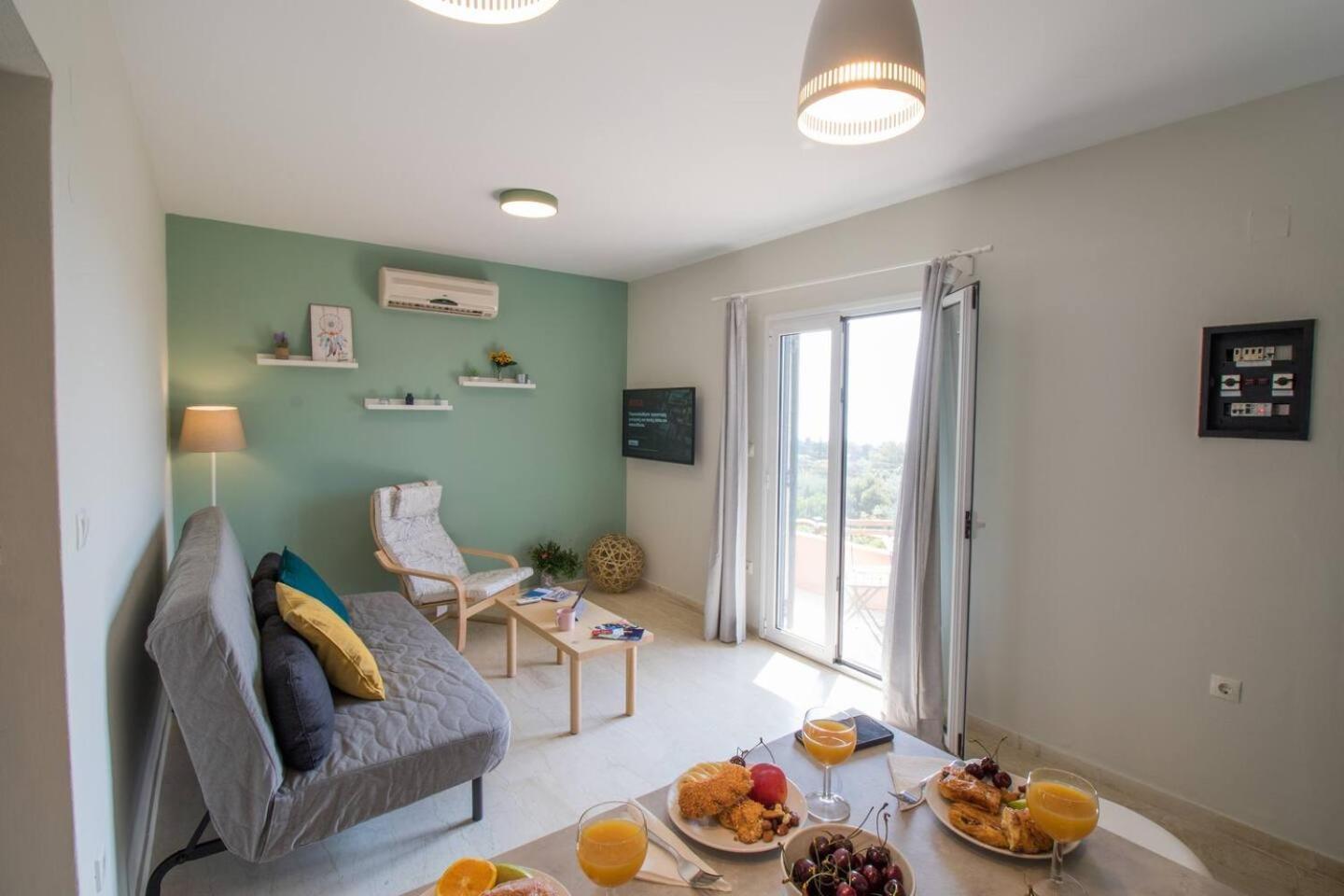 Blue & , - Corfu 1&2-3&4 * Dassia (Corfu)