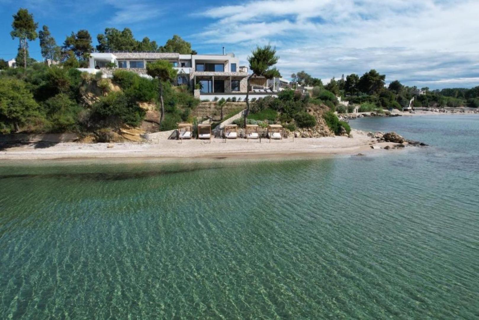 Hotel Amethyst Selene Couple's Hideaway