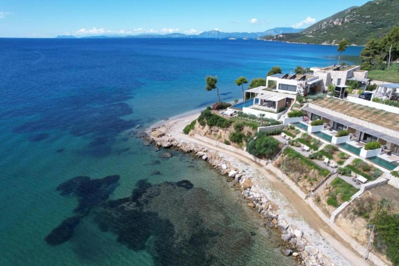 Hotel Amethyst Selene Couple's Hideaway *