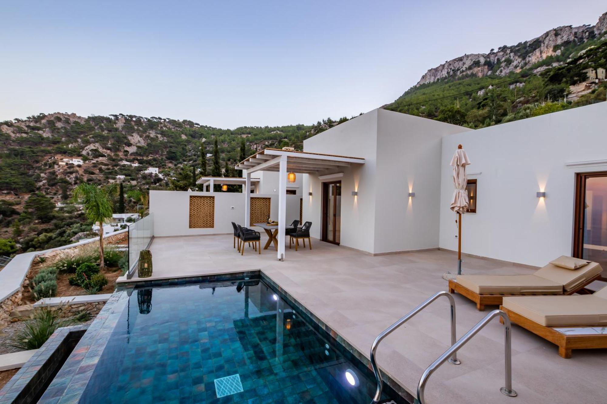 Mertelia Luxury Kyra Panagia
