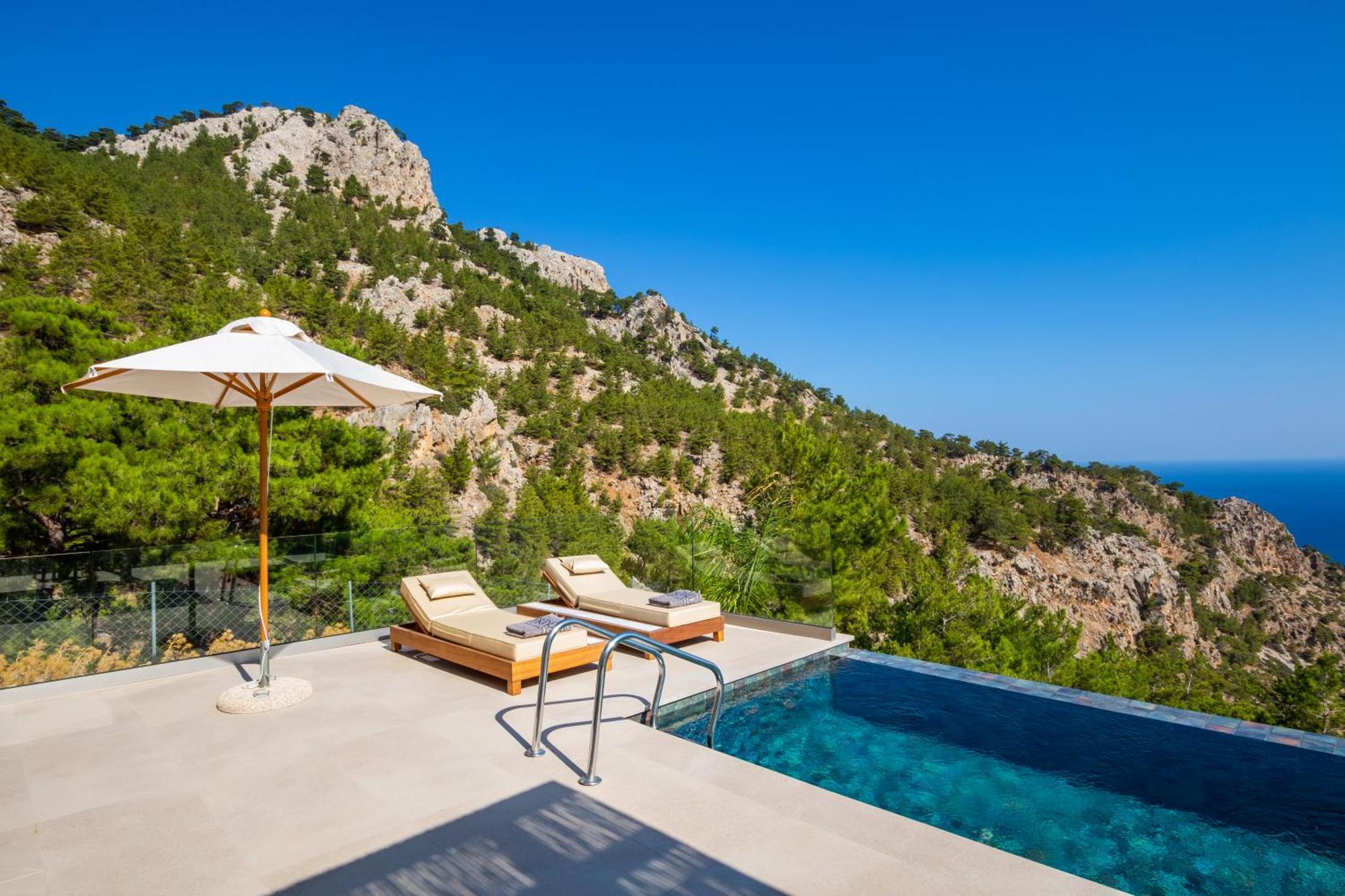 Mertelia Luxury * Kyra Panagia