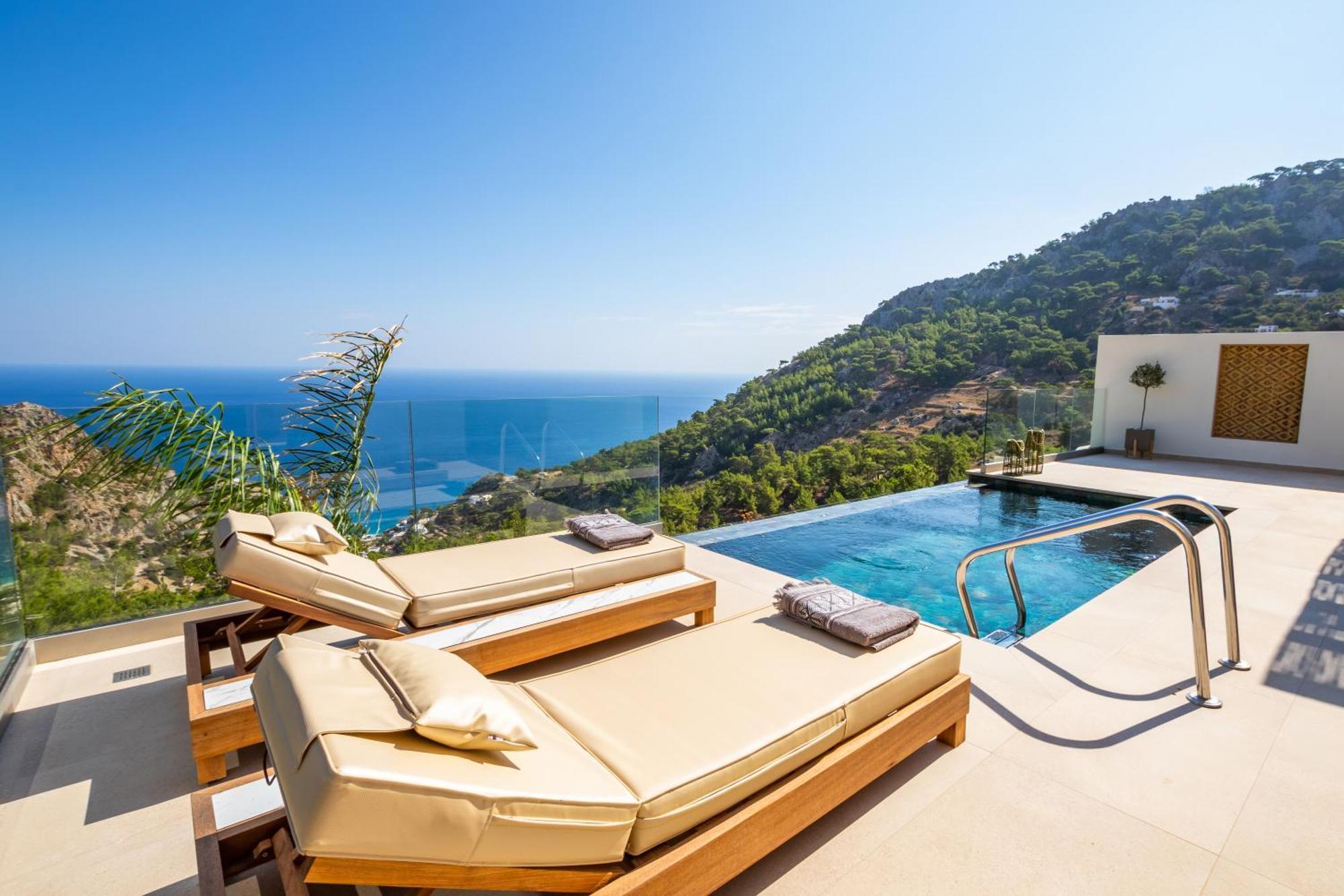 Mertelia Luxury Kyra Panagia
