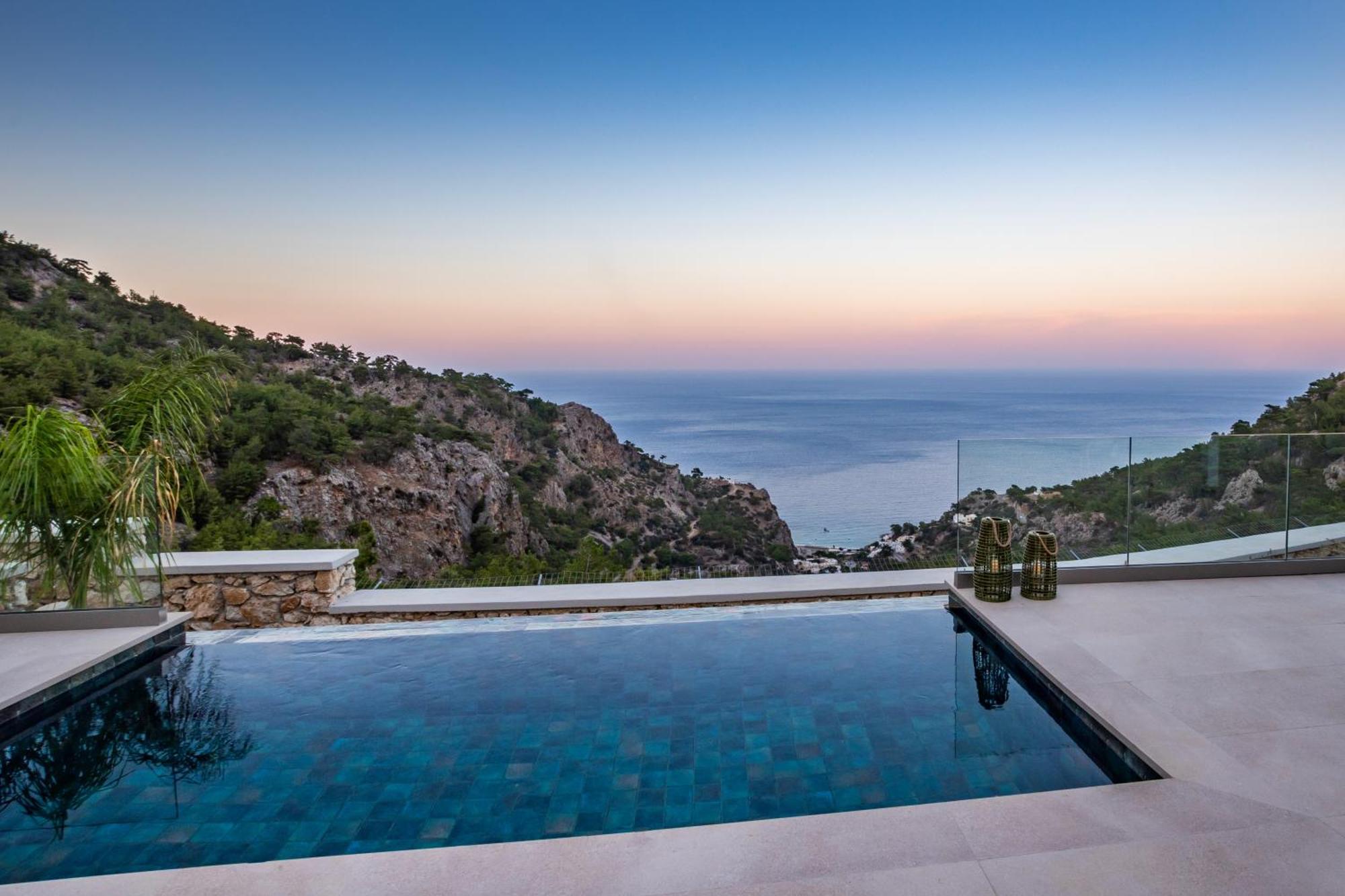 Mertelia Luxury Villa