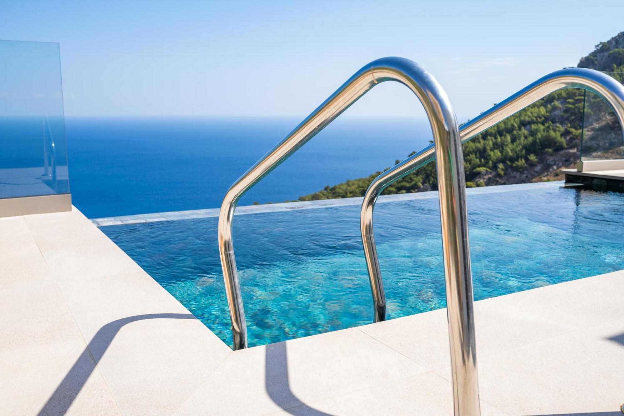 Mertelia Luxury Villa