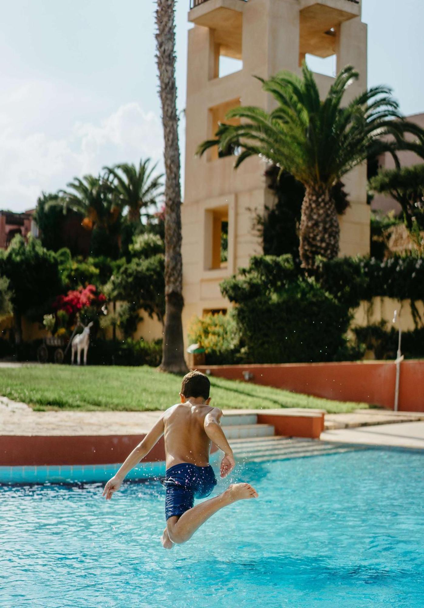 Candia Park Village Hotel