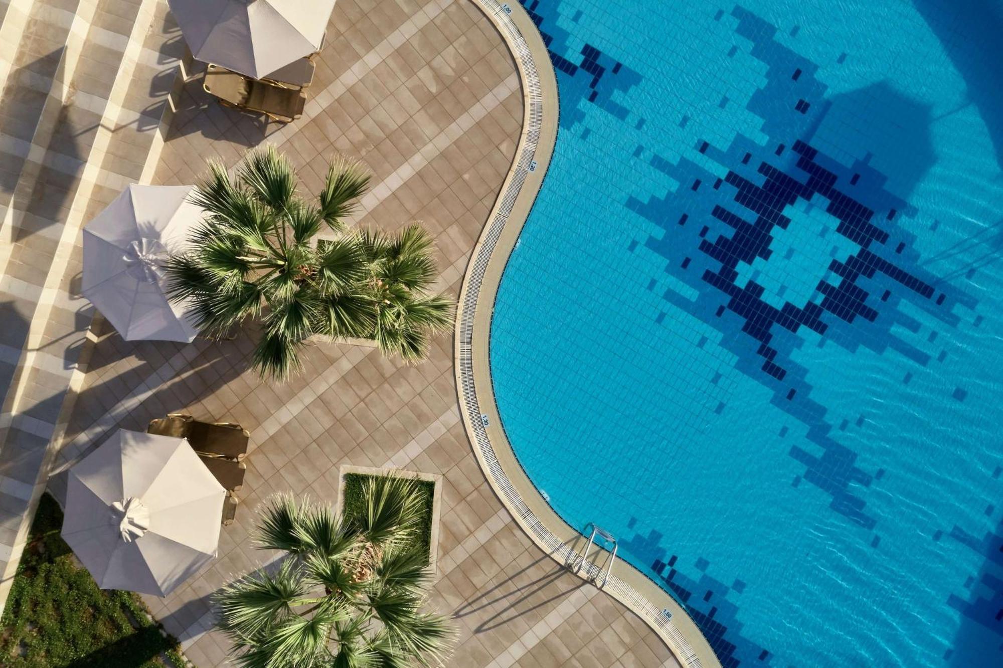 Candia Park Village Hotel 4*