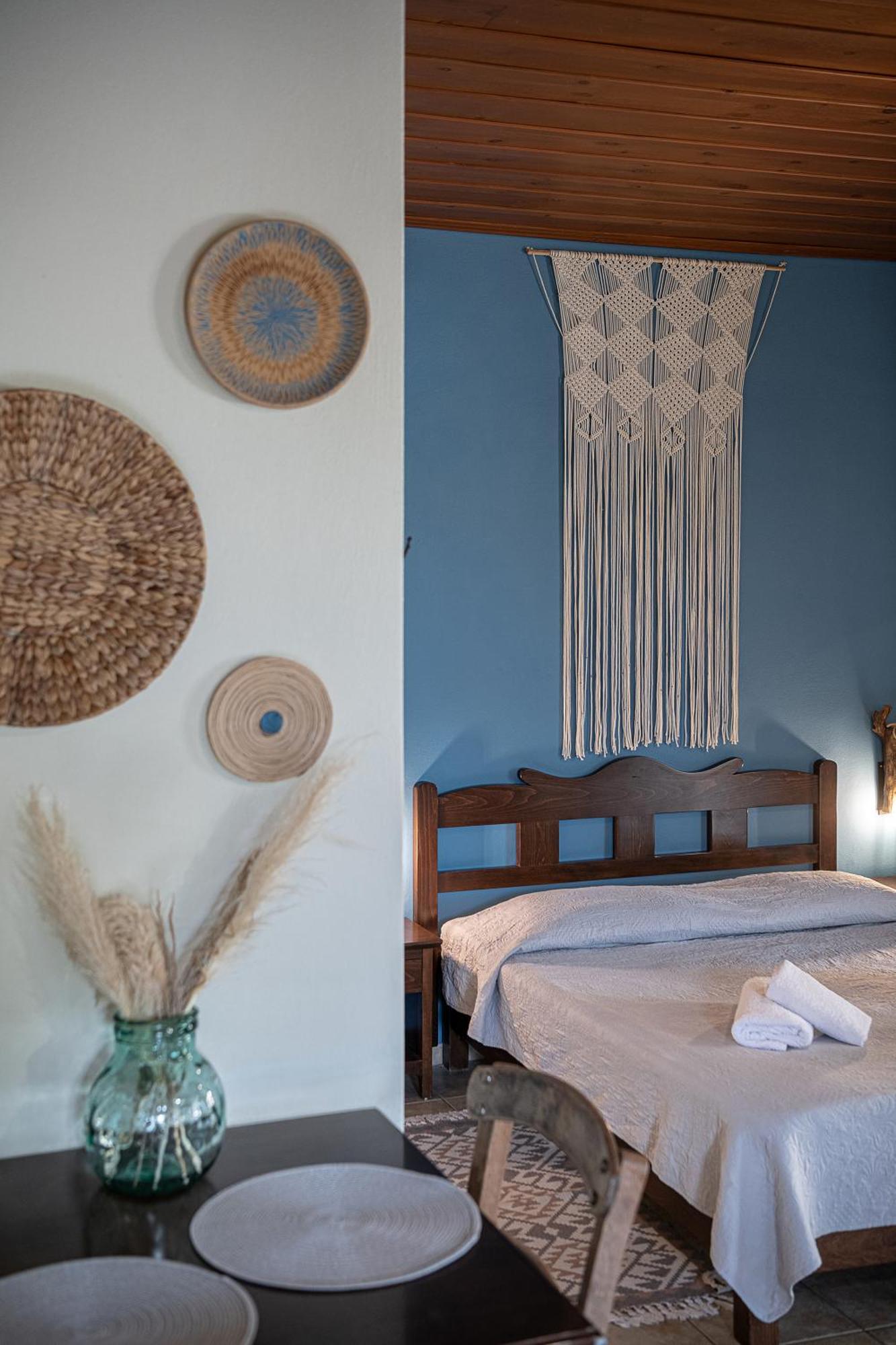 Apartment Earino Kato Asites