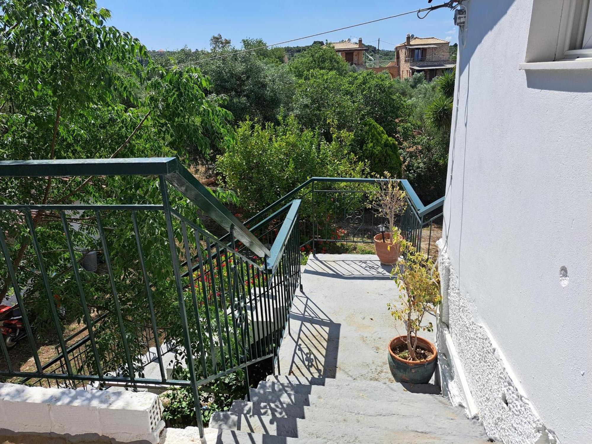 Apartment Filoxenia 6 Kompoi
