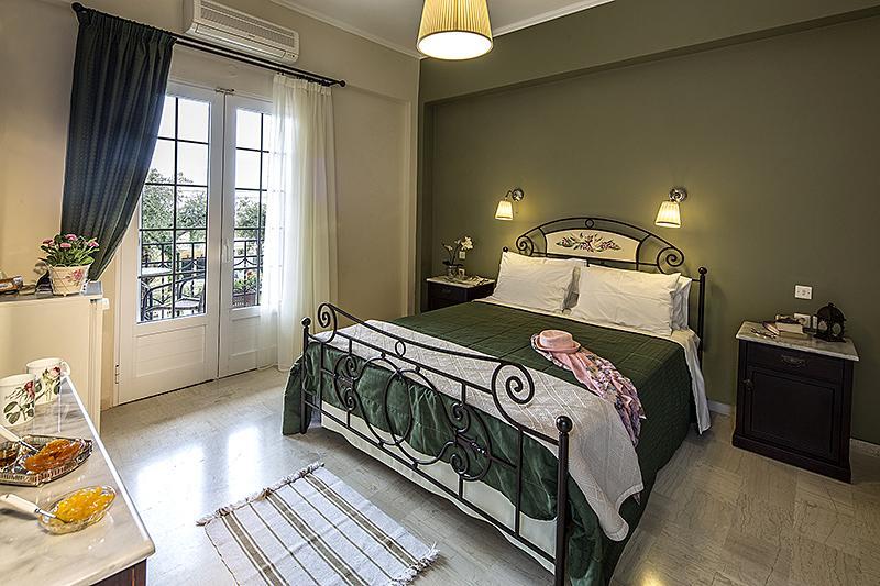 Vassilis Guest house 2*