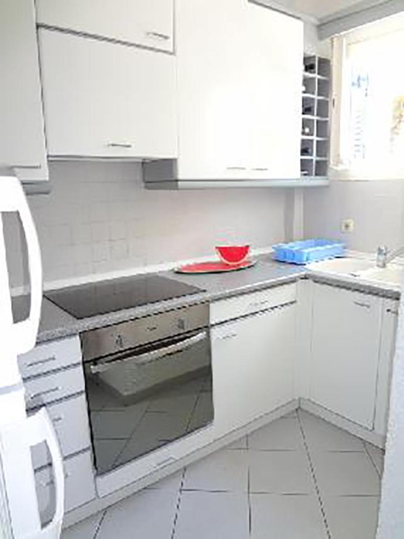 Holiday home Greek White House Toroni