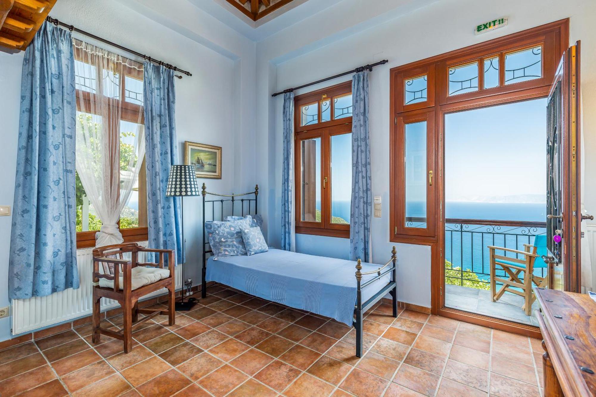 O Stolios * Skopelos Town