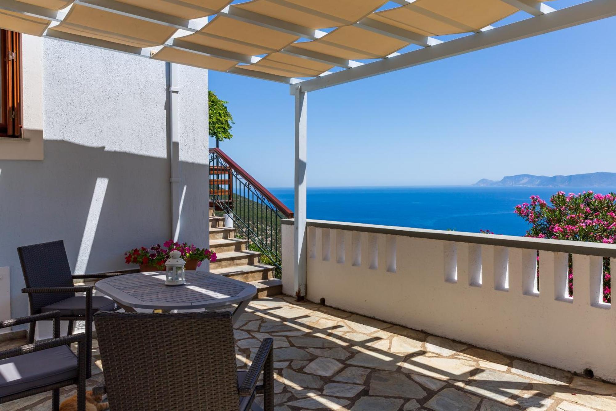 O Stolios Skopelos Town