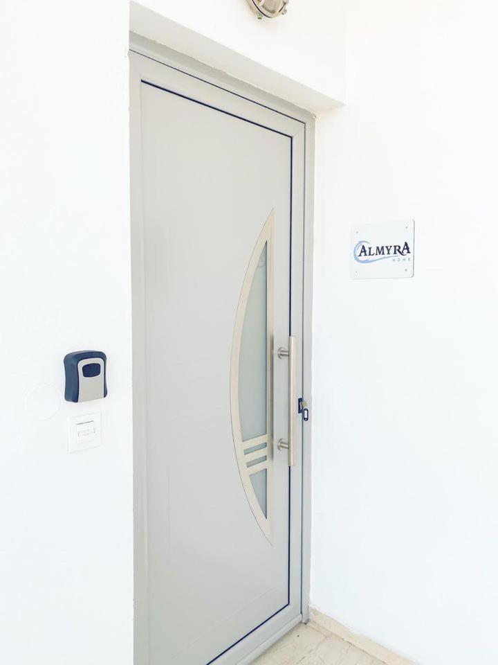 μοντέρνο Almyra Apartment