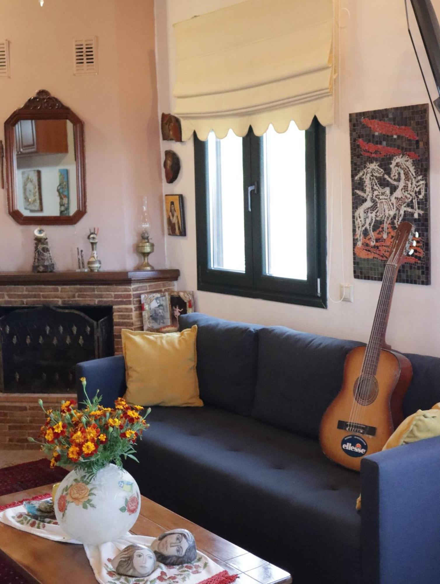 Dionysias House With A Sea View Veranda Ano Yerakarion