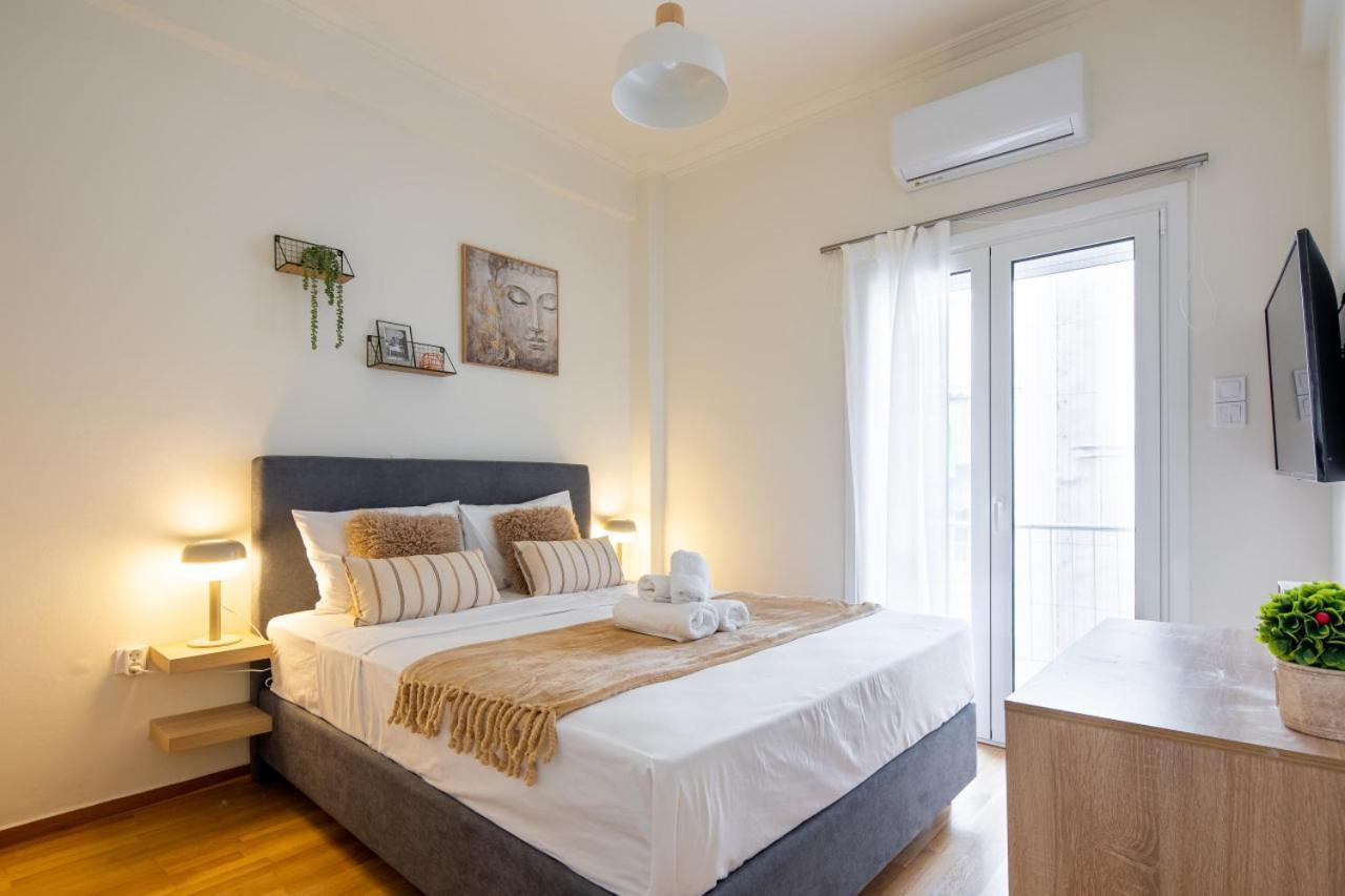 Apartment Zephyr 3-bedroom In Athens