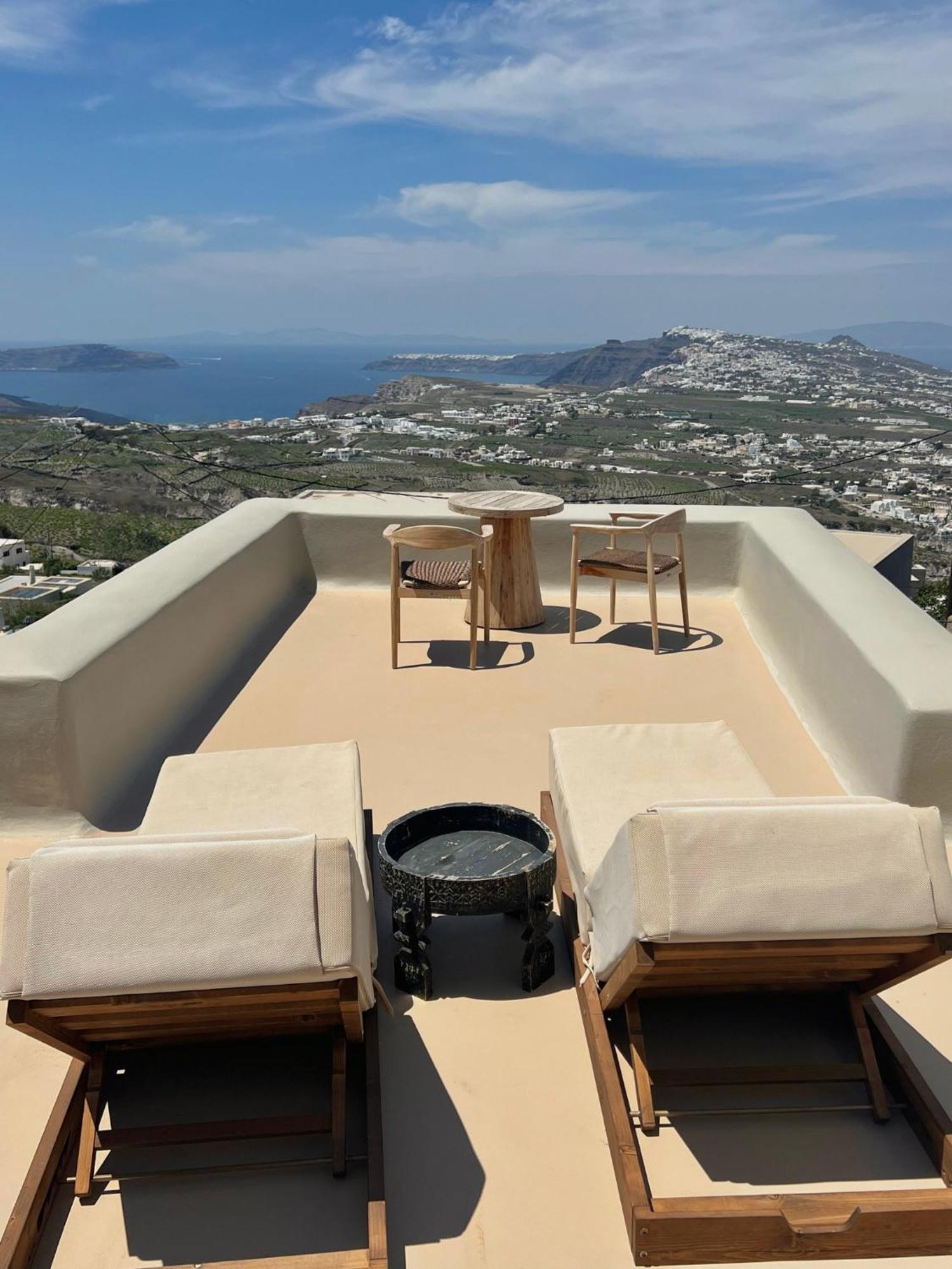 Luna Santorini Apartment Pyrgos Kallistis