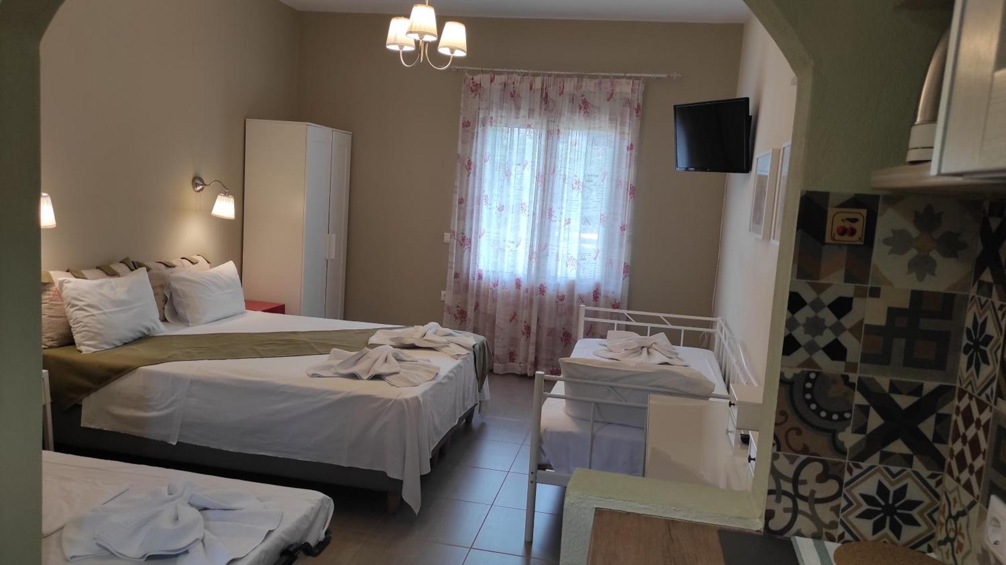 Kallisti Seaside Skopelos Apartment *