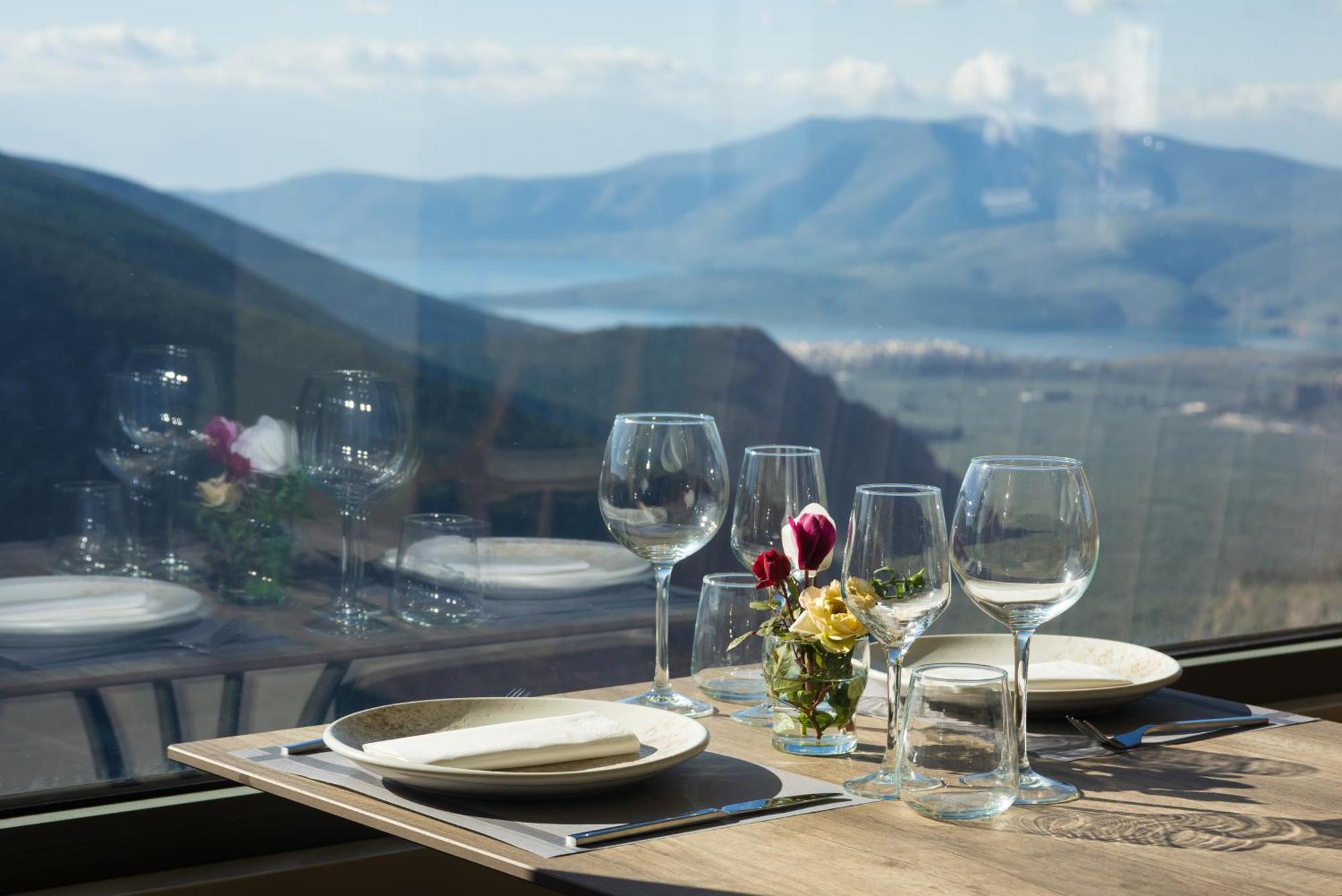 V Hotel Delphi