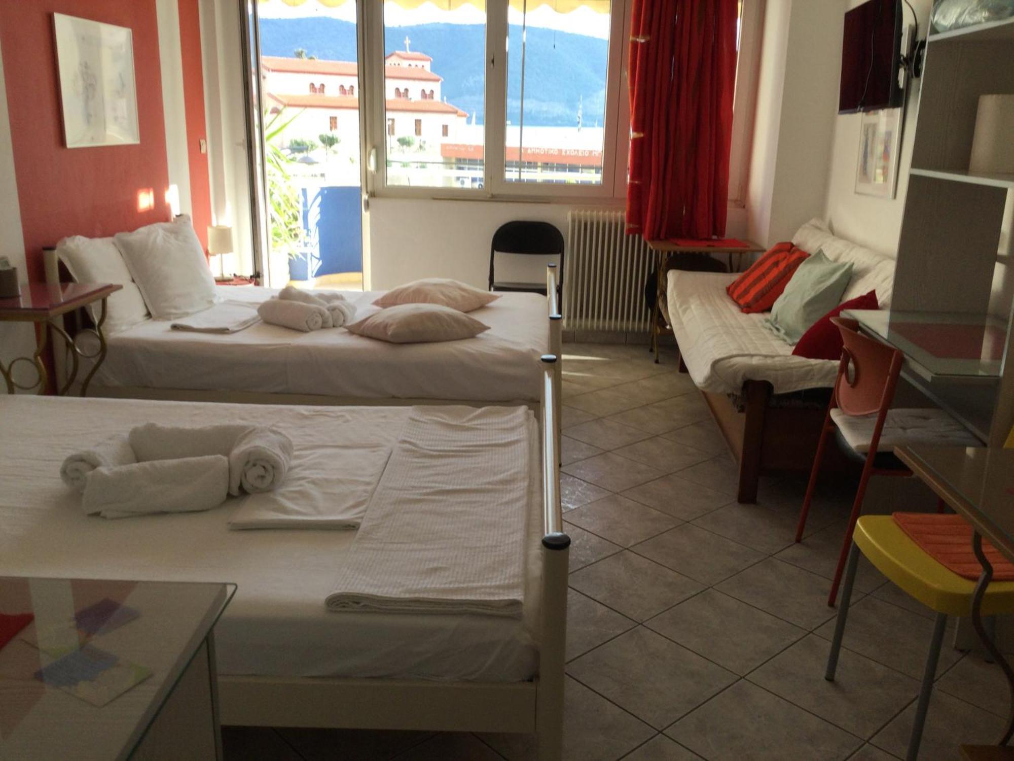 Maria's Roomstudios Flats To Let Seaside Heart Chantzara Spyropoulos Apartment