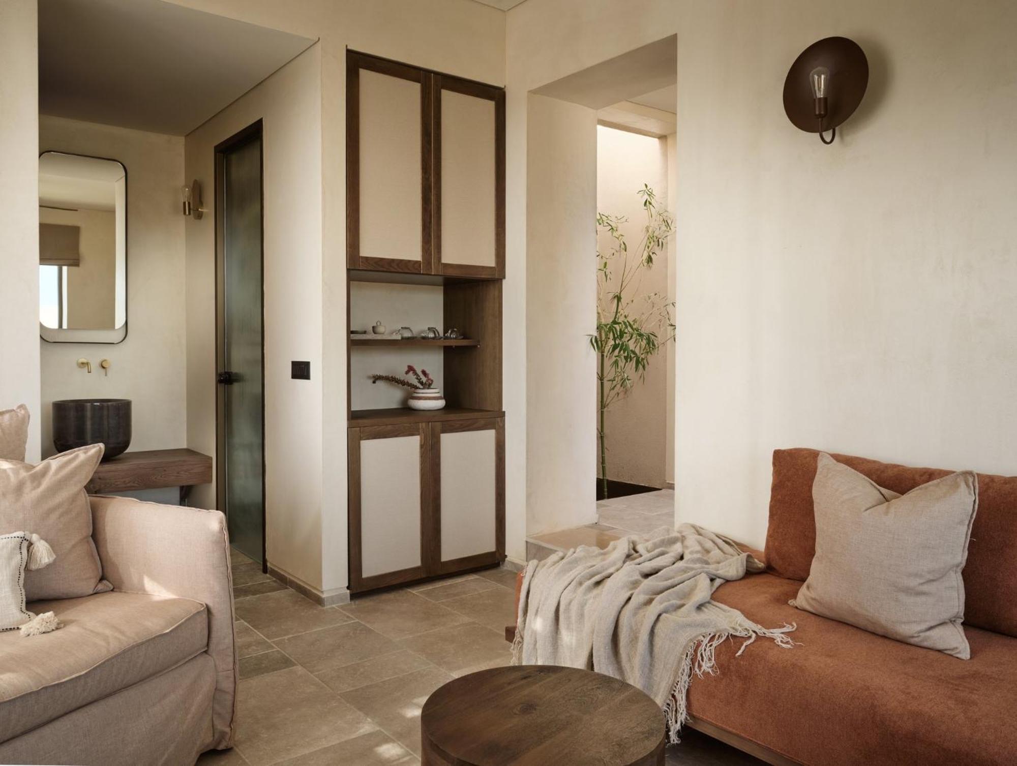 Hotel Pierros