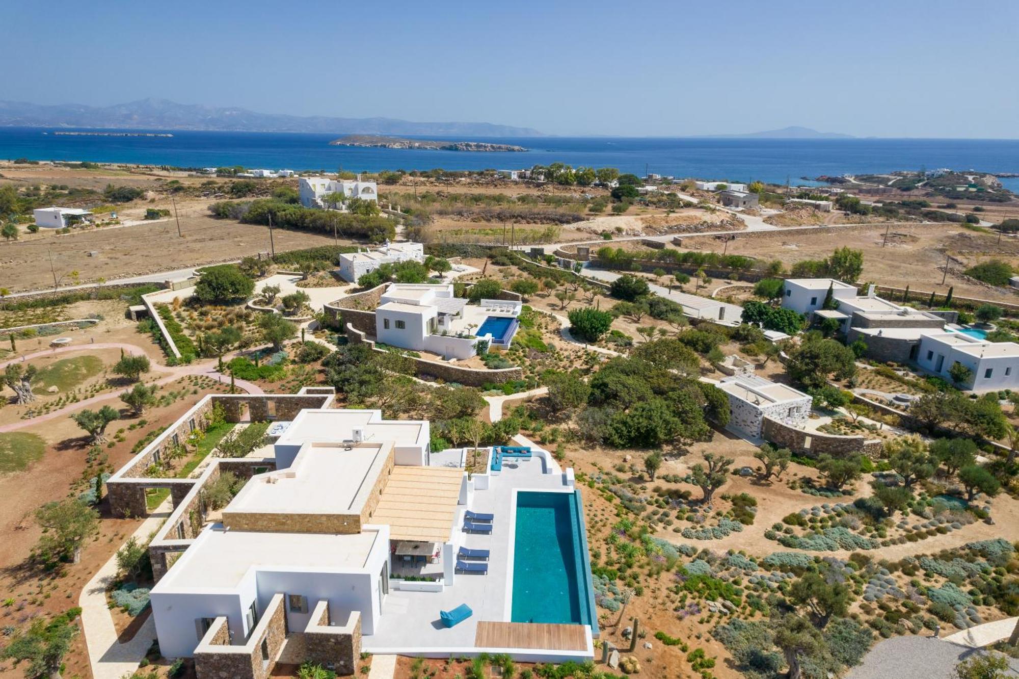 Eleonas Estate - With Partially Private Pools & Professional Tennis Court Parikia (Paros)