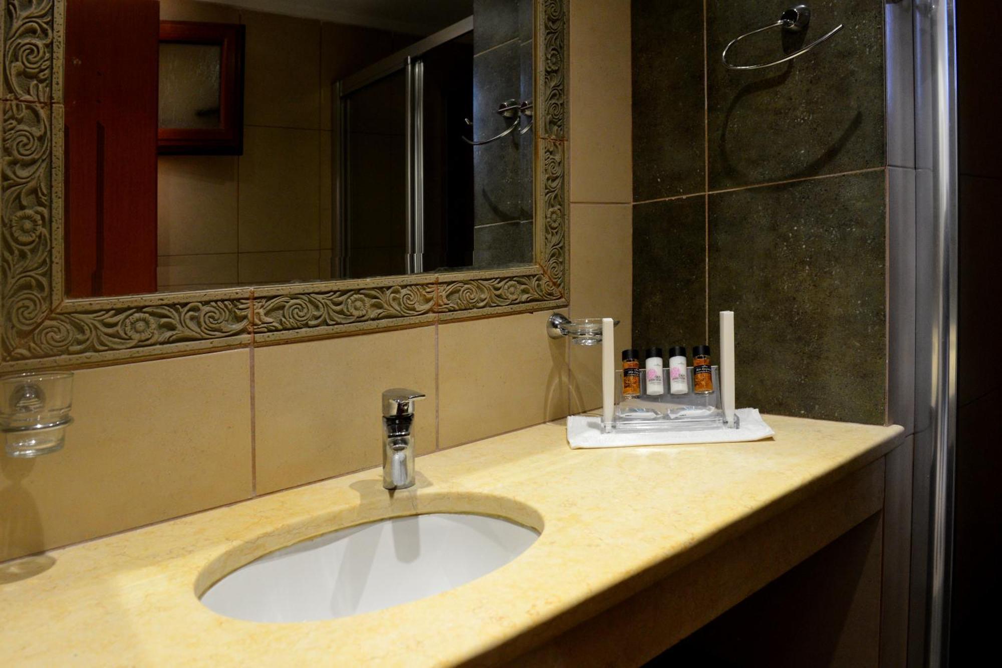 Skiathos Island Aparthotel 4*