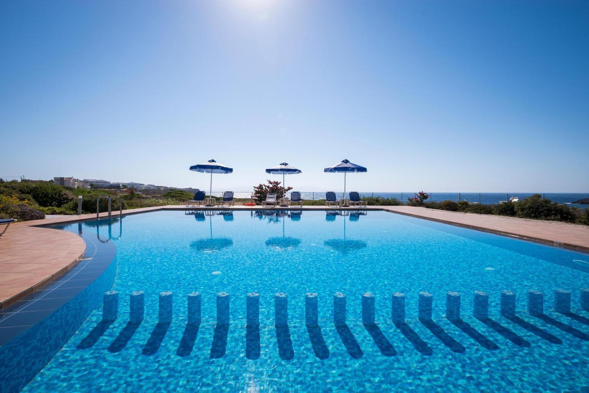 Cretan View * Stavros (Crete)
