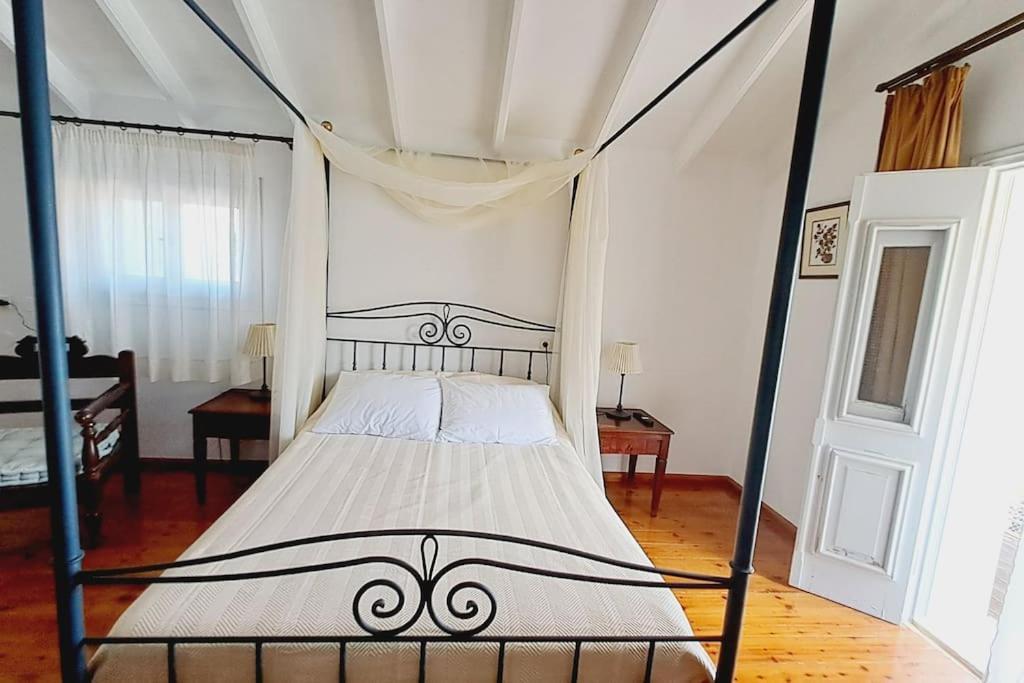 Villa Kochili. Symi