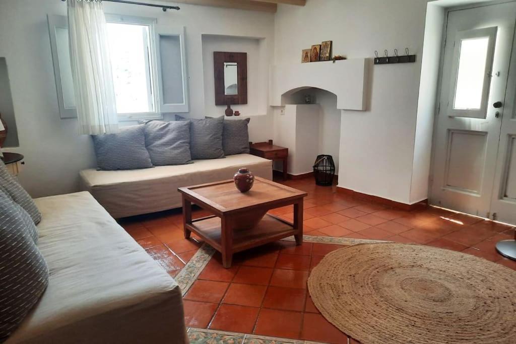 Kochili. Villa Symi
